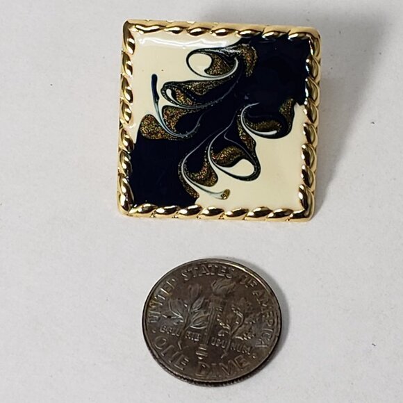 Women's Stunning Gold tone Multi-color Square Stud Earrings - Eye-Catching - Picture 6 of 8